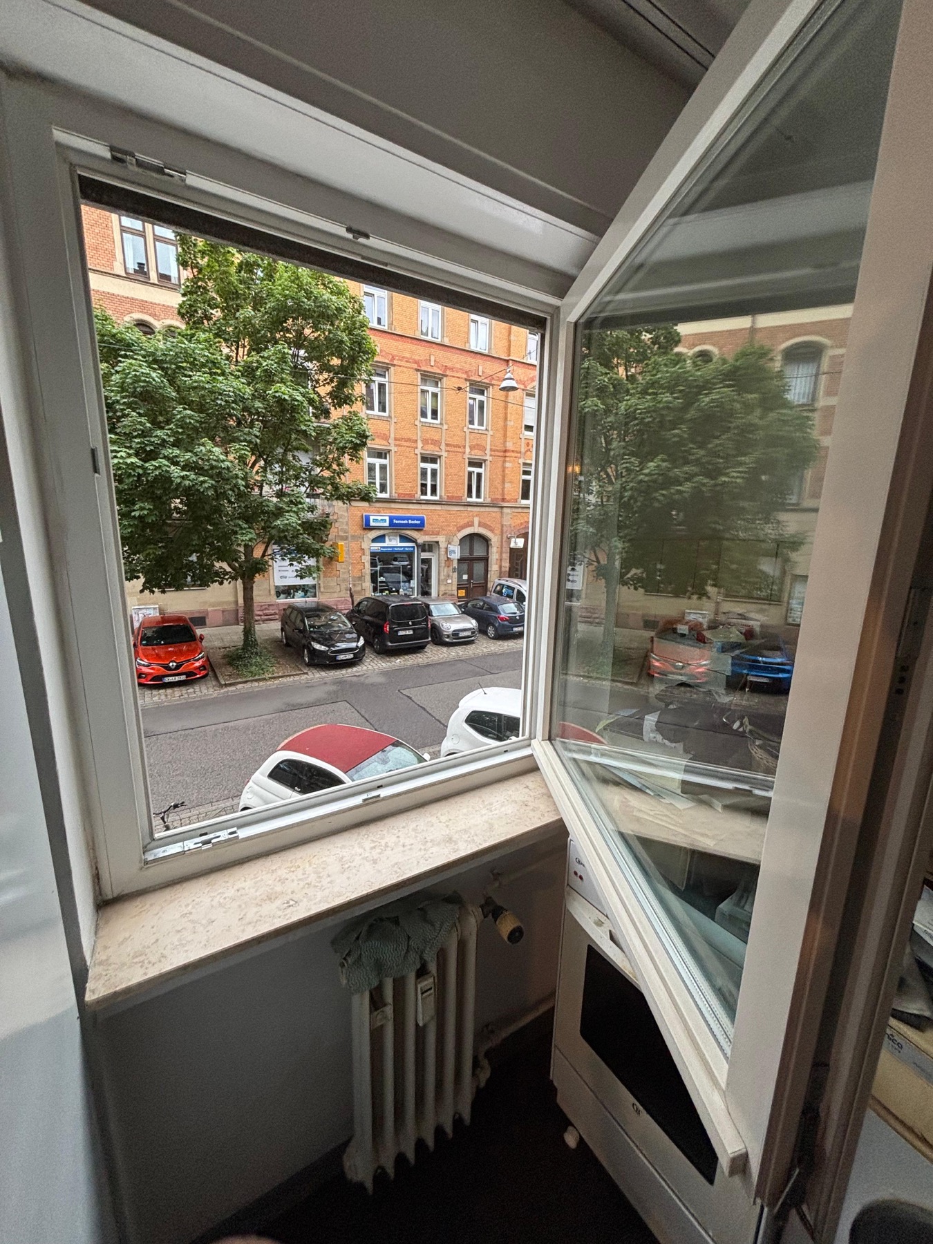 Fenster und Fensterbank nach der BLANC Reinigung
